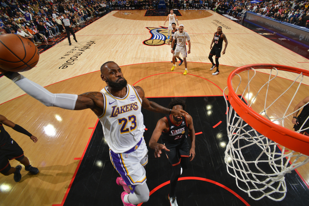 IM 电竞综合游戏平台-纪录诞生!nba比赛中的壮举创造者